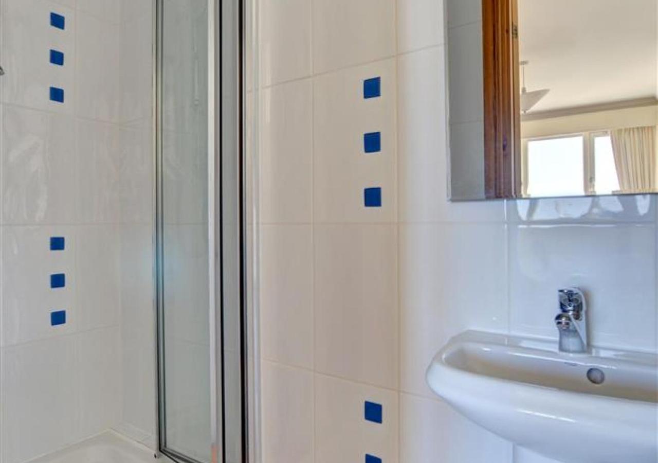 5 Bed in Croyde oc-bonac