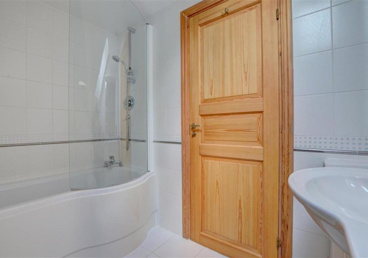 5 Bed in Croyde oc-bonac