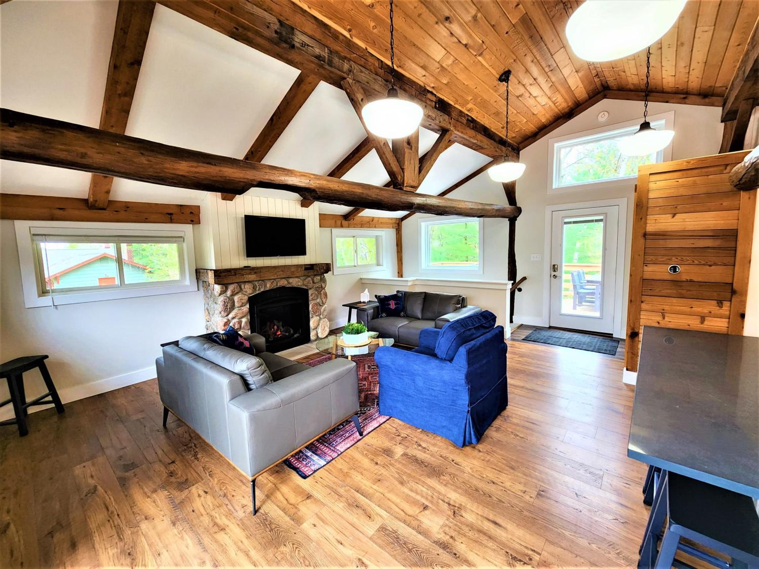 Beachside-HotTub-Fireplace-Authentically Northern view 3