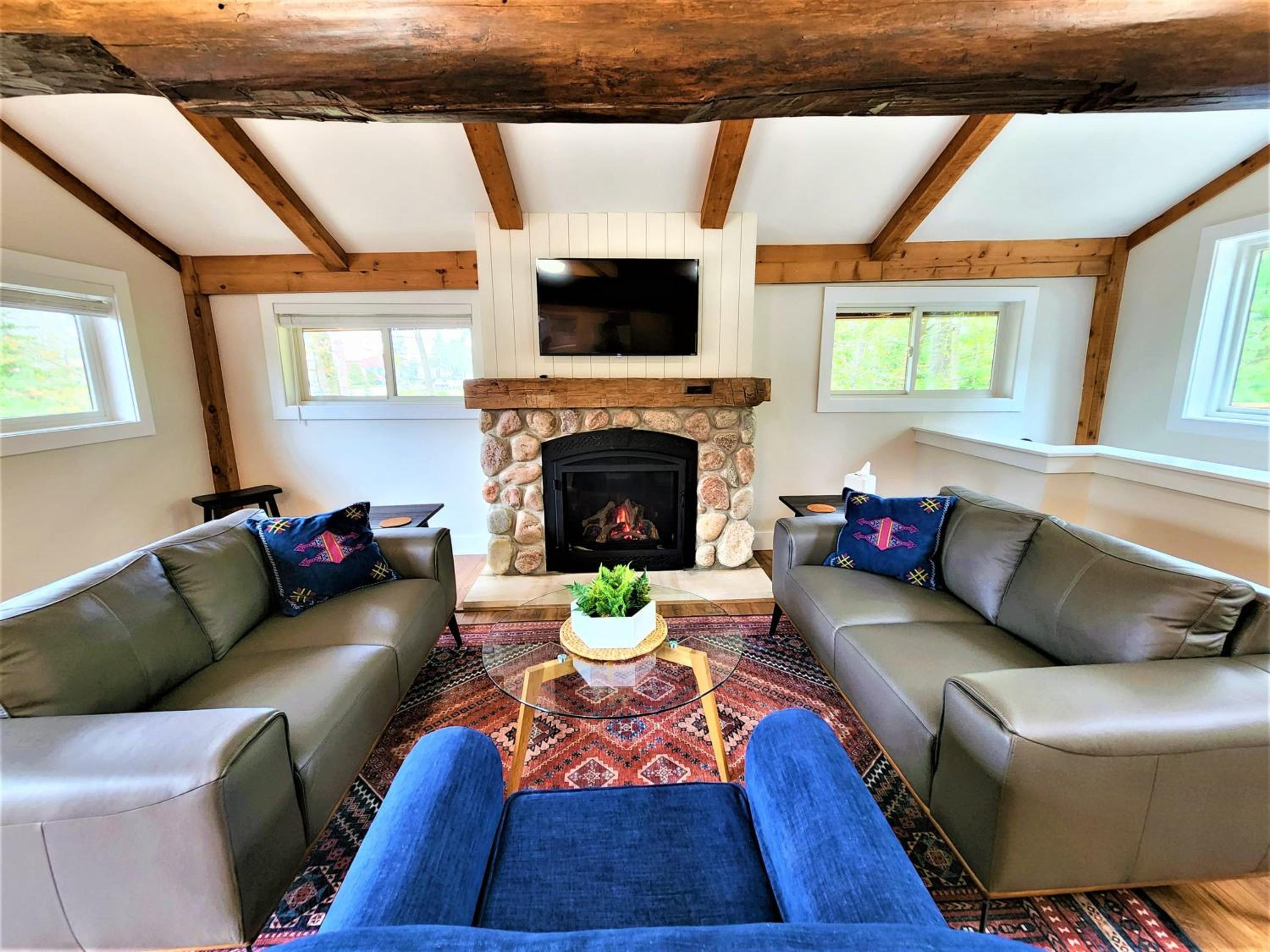 Beachside-HotTub-Fireplace-Authentically Northern view 4