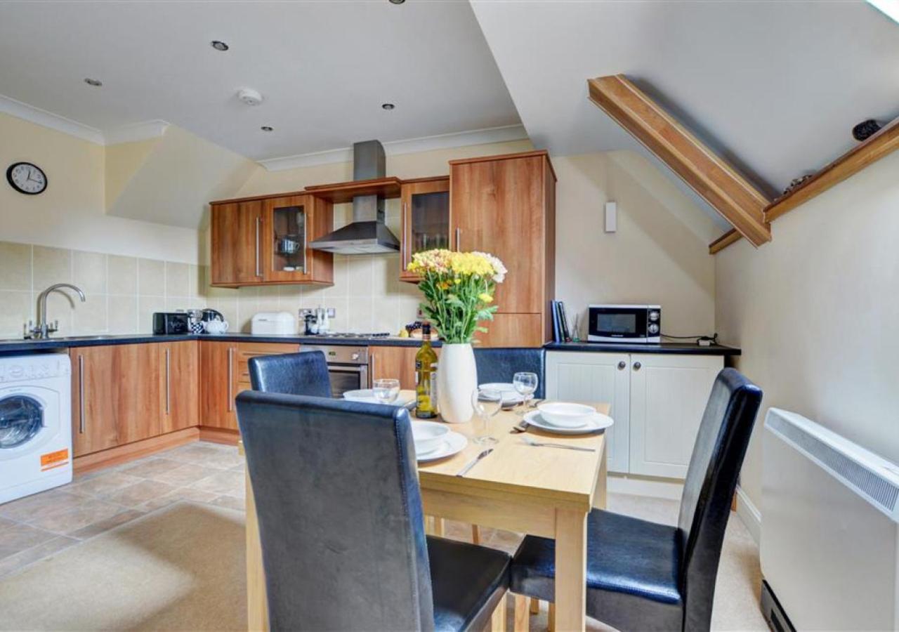 2 Bed in Lynton oc-chap view 2