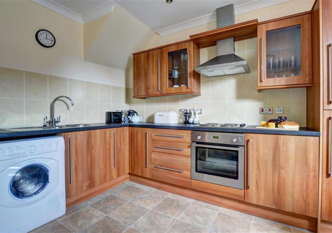 2 Bed in Lynton oc-chap view 3