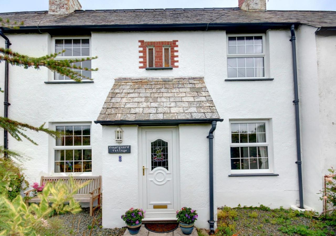 3 Bed in Nr Hartland oc-coas1