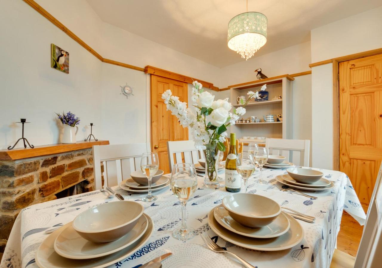 3 Bed in Nr Hartland oc-coas1