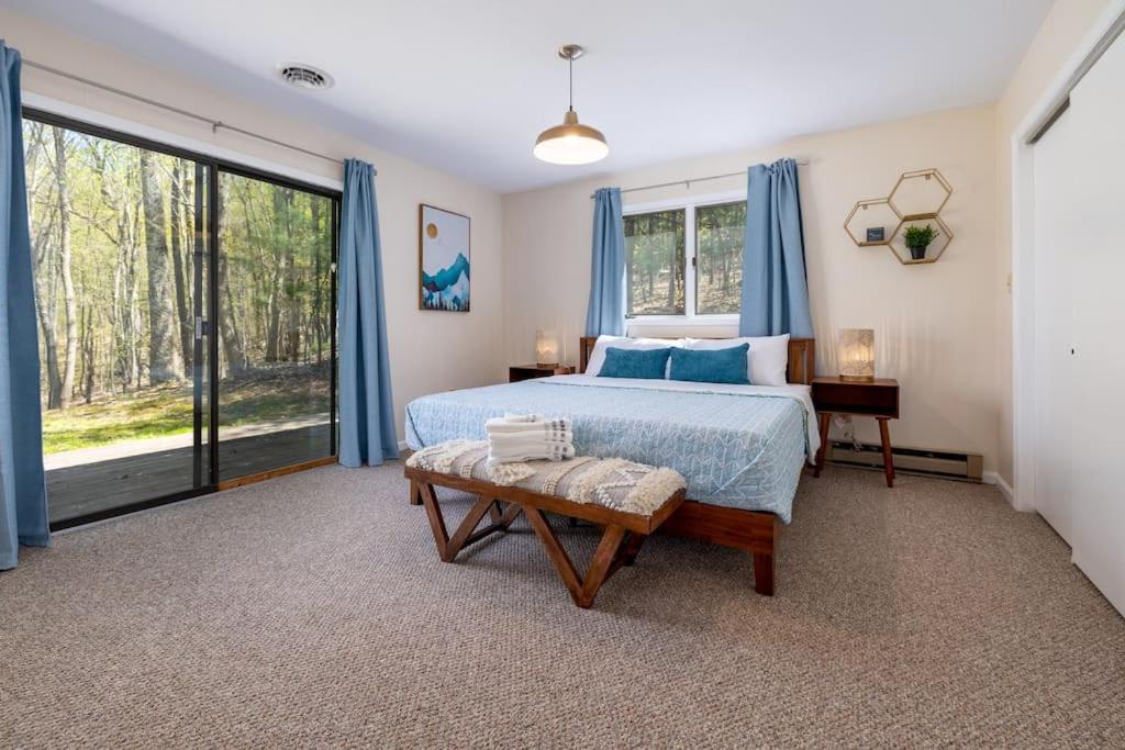 Relaxing 2-Master Suite Mountain Top - Fire Pit view 3