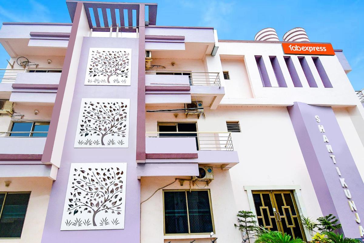 FabHotel Shantikunja