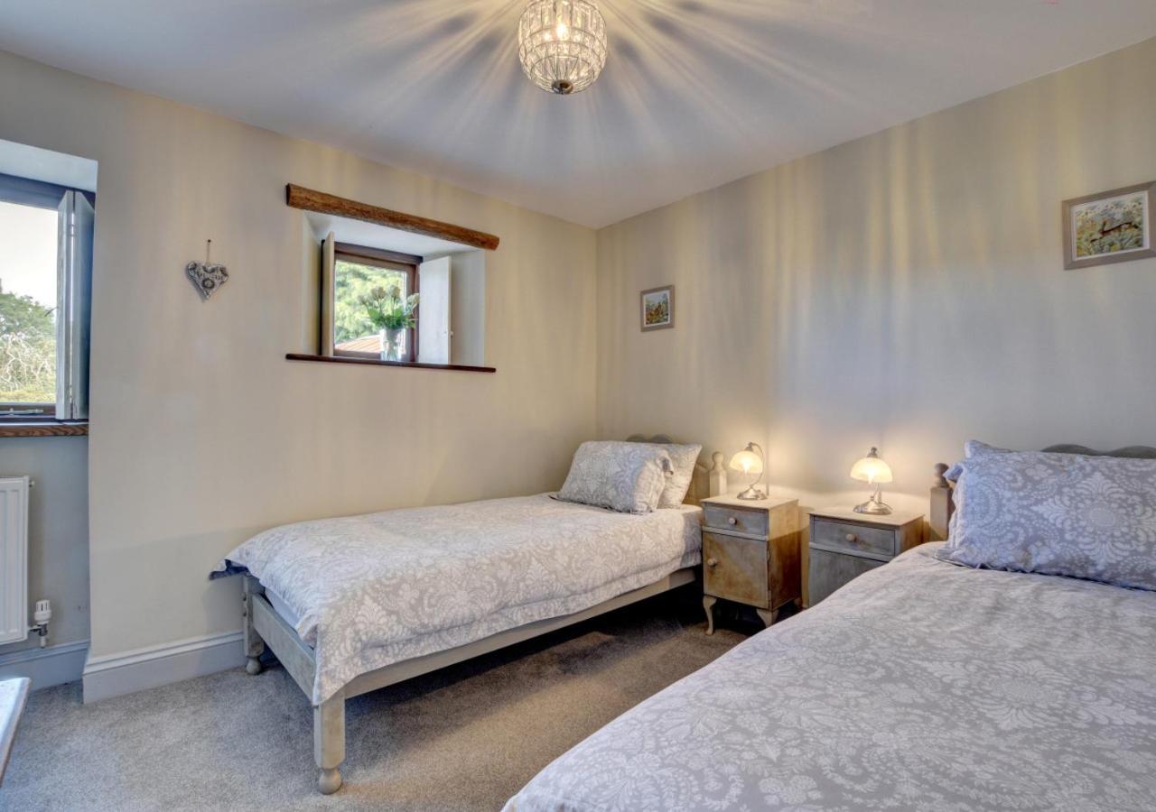 2 Bed in Lynton oc-cransb