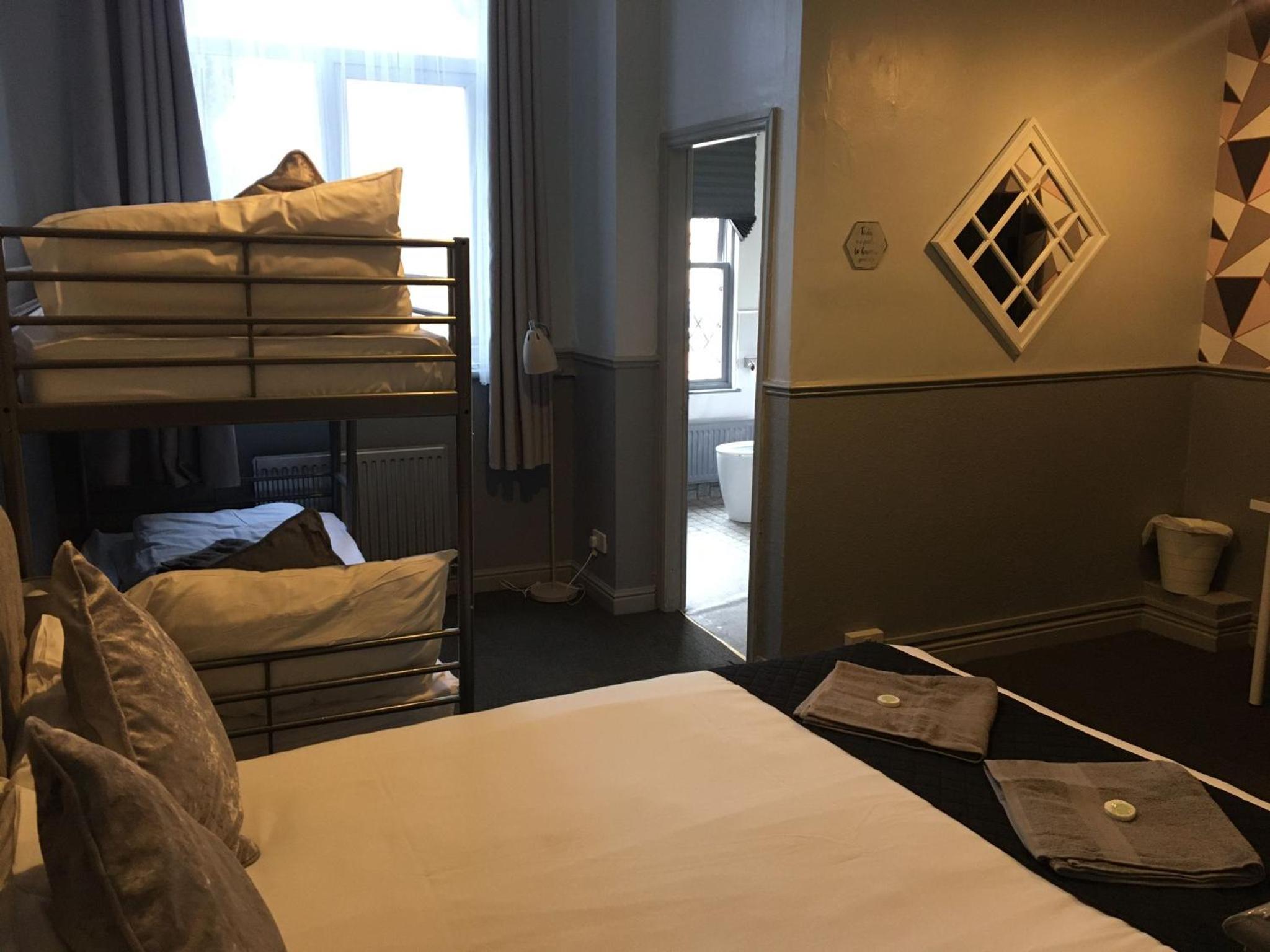Queens Guesthouse Manchester