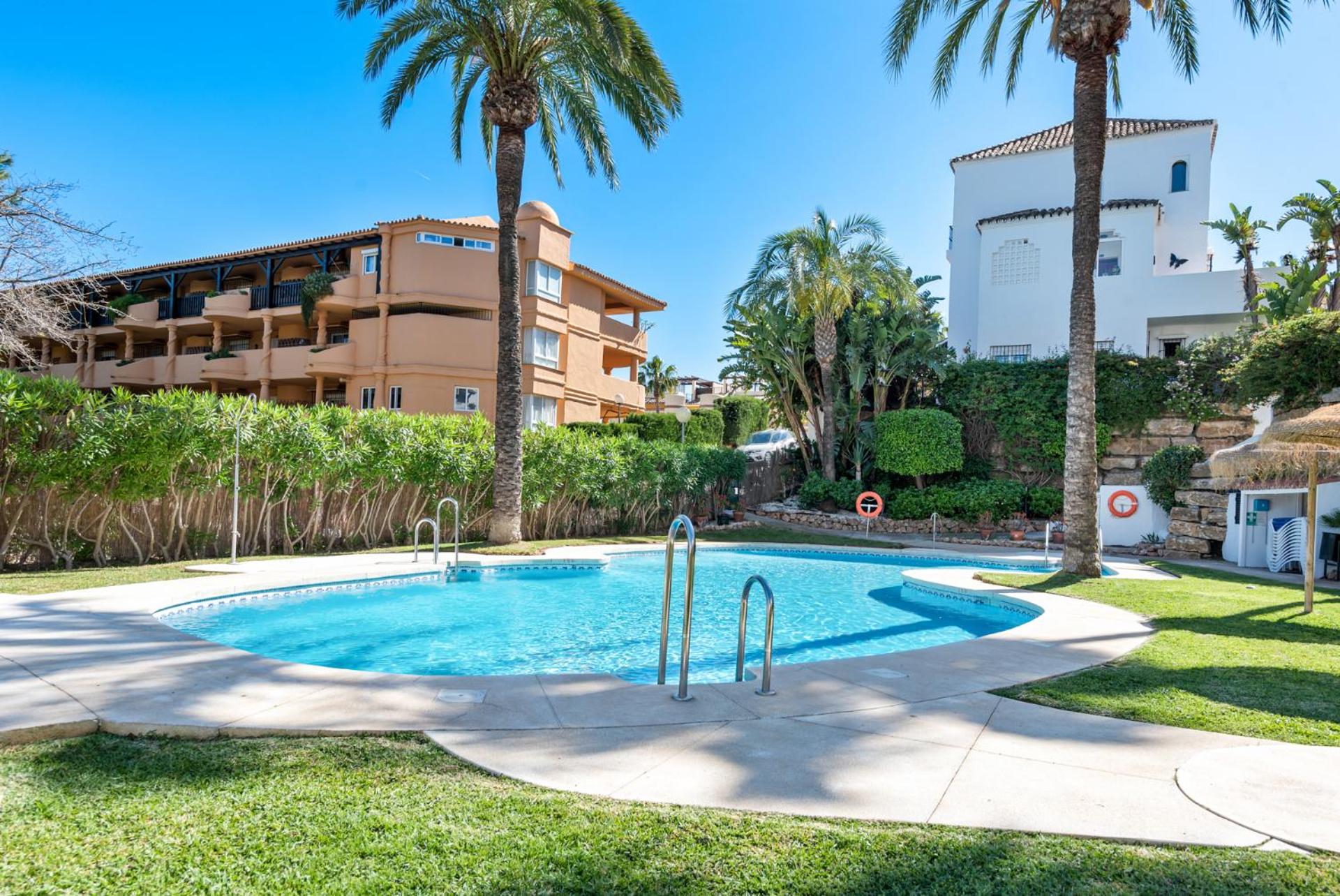 Calahonda apt by Costarentals - Ref 205 view 2