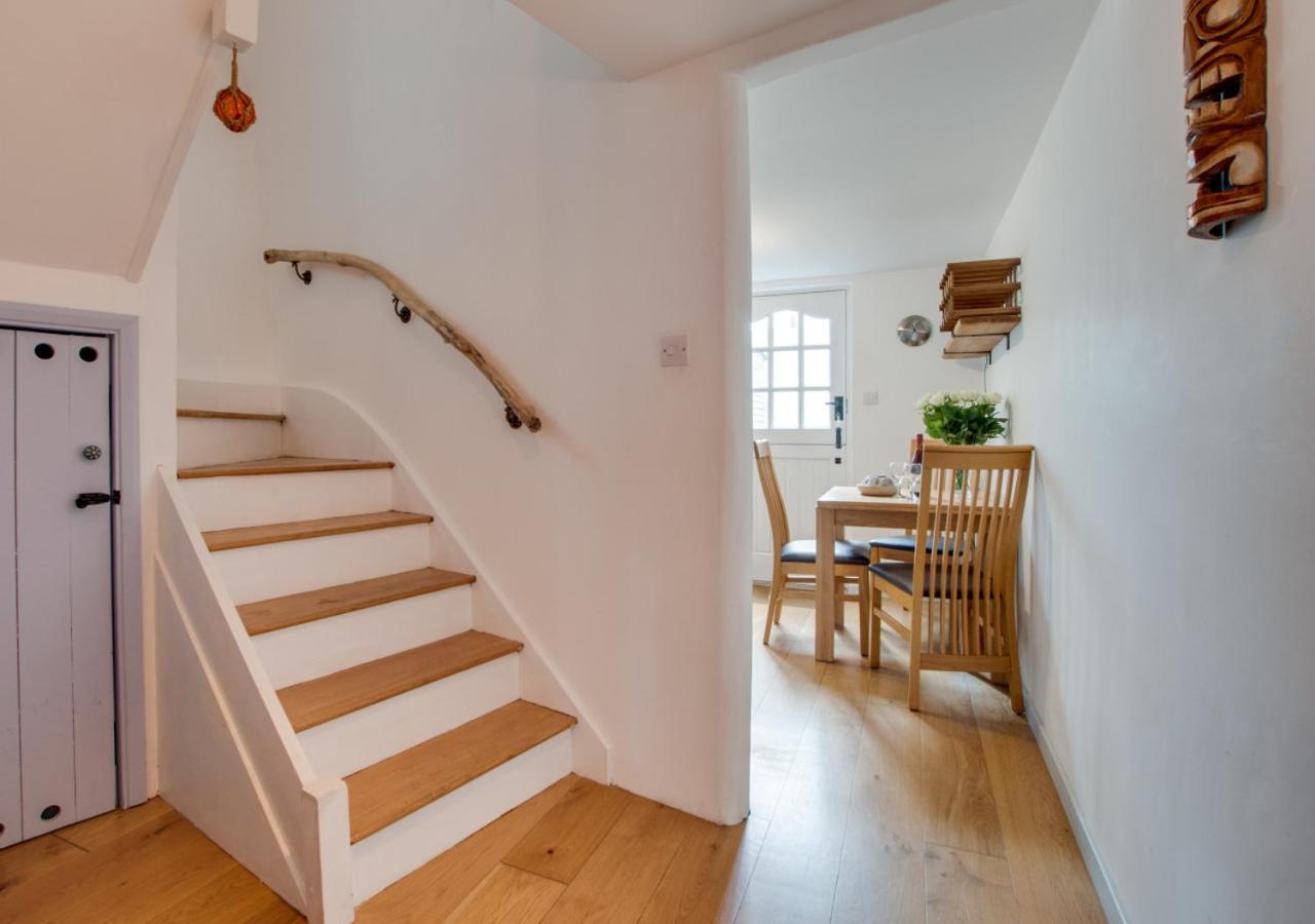 Dolphin Cottage