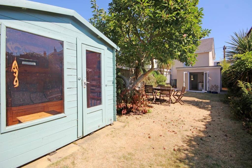 PALM TREES by BOURNECOAST - A Lovely Two Bedroom VICTORIAN HOLIDAY HOME Located in a Popular Area - HB8500 view 5