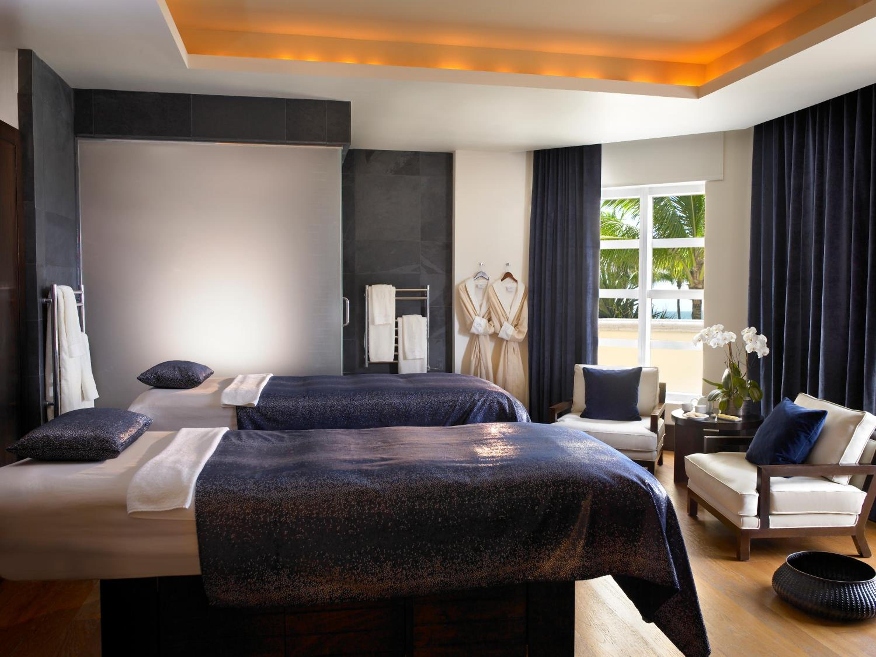 Acqualina Resort and Residences - Image 5