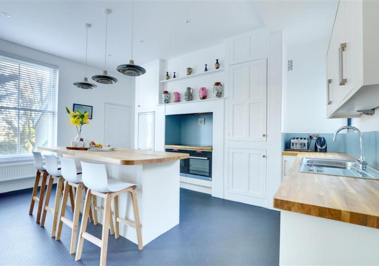4 Bed in Ilfracombe oc-edwar view 3