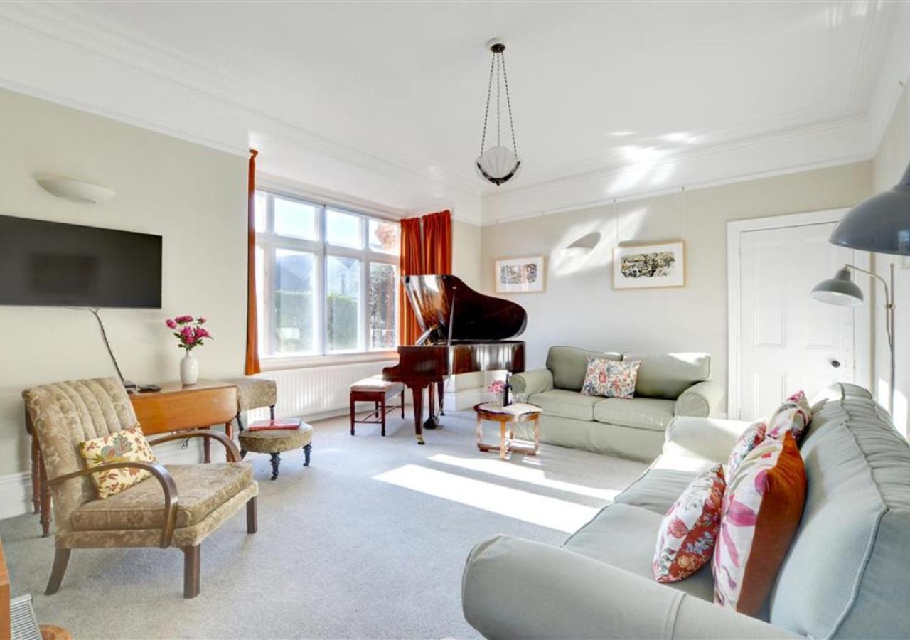 4 Bed in Ilfracombe oc-edwar view 5