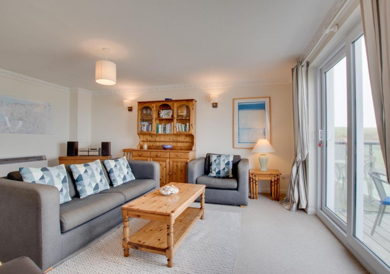 2 Bed in Putsborough oc-flat31 view 4