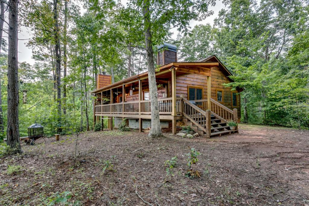 Dogwood Cabin Cozy Mountain Retreat Near Blue Ridge view 4