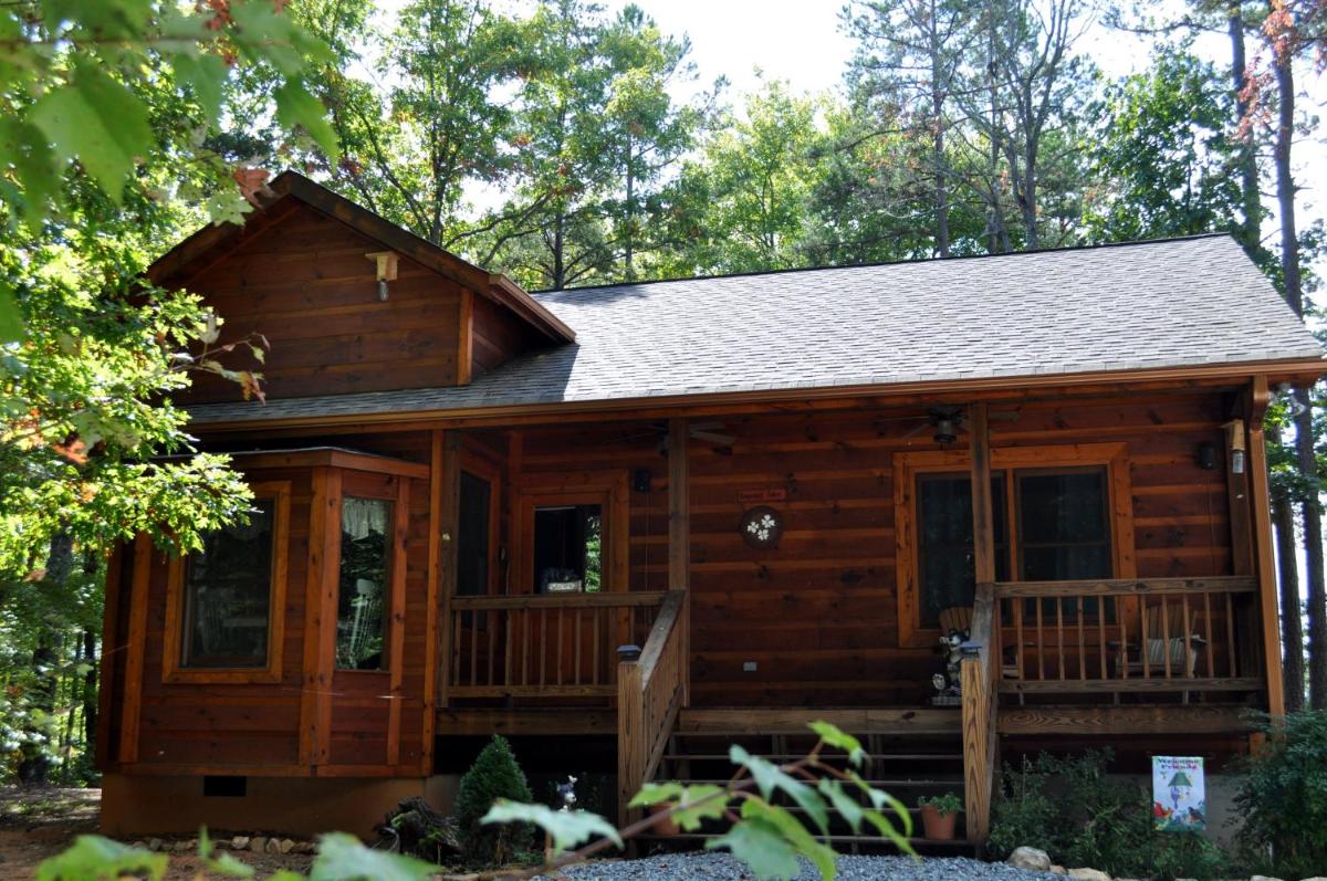 Dogwood Cabin Cozy Mountain Retreat Near Blue Ridge view 5
