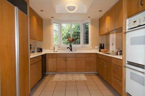 Elegant Villa Just 10-Minute Walk To Beaches!