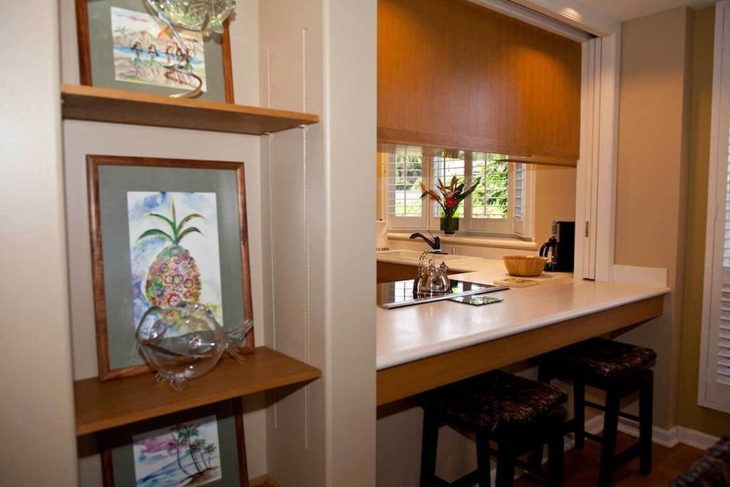 Elegant Villa Just 10-Minute Walk To Beaches!