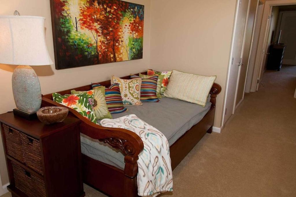 Elegant Villa Just 10-Minute Walk To Beaches!
