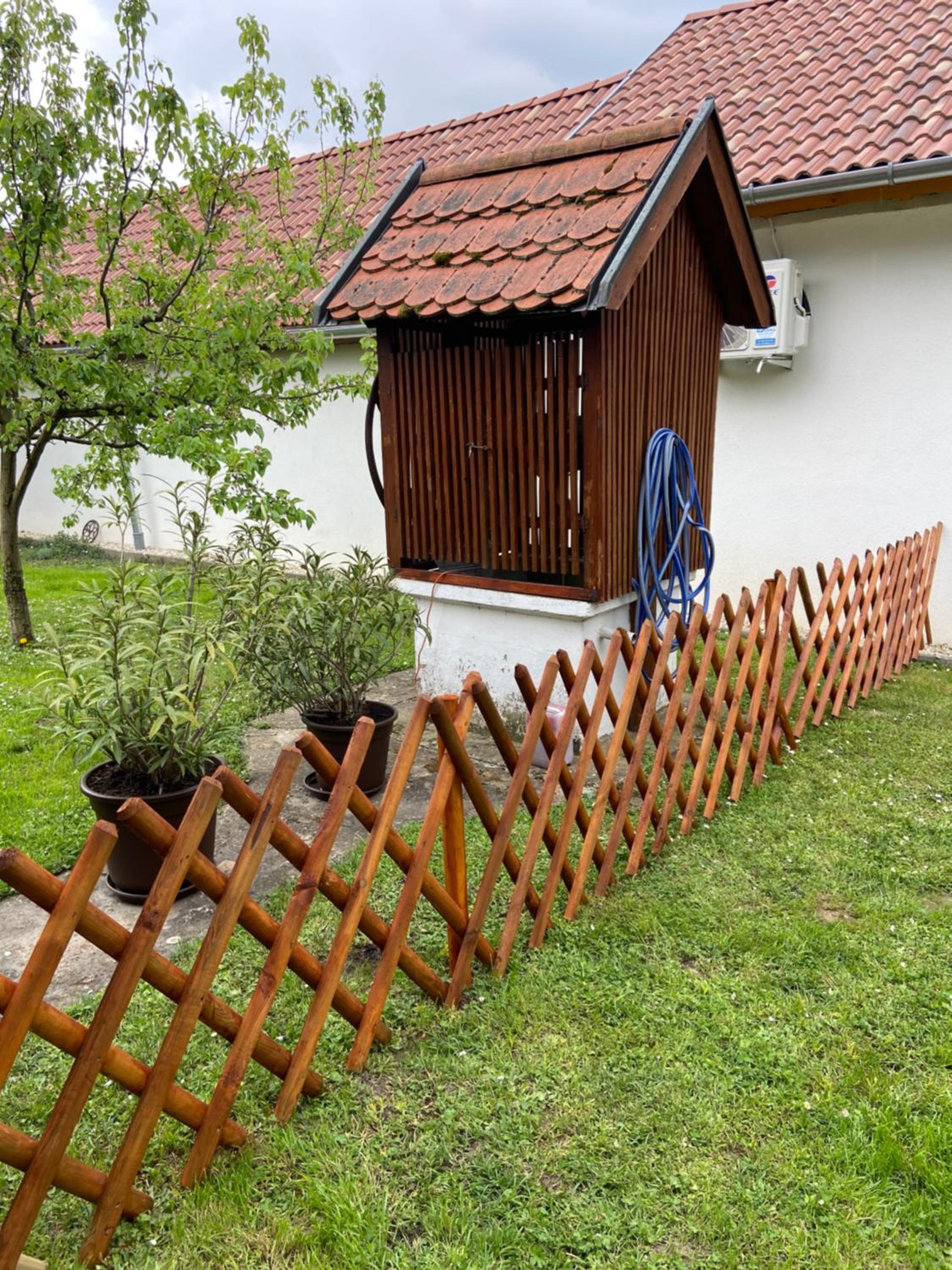Nádfedeles Házikó