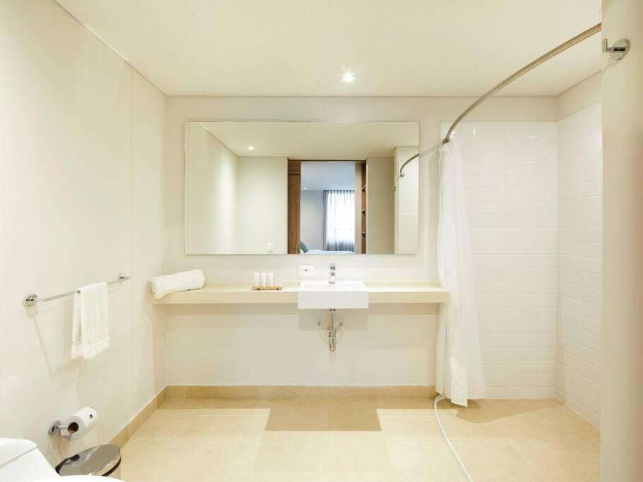 Caluce Apt 2B by letoH