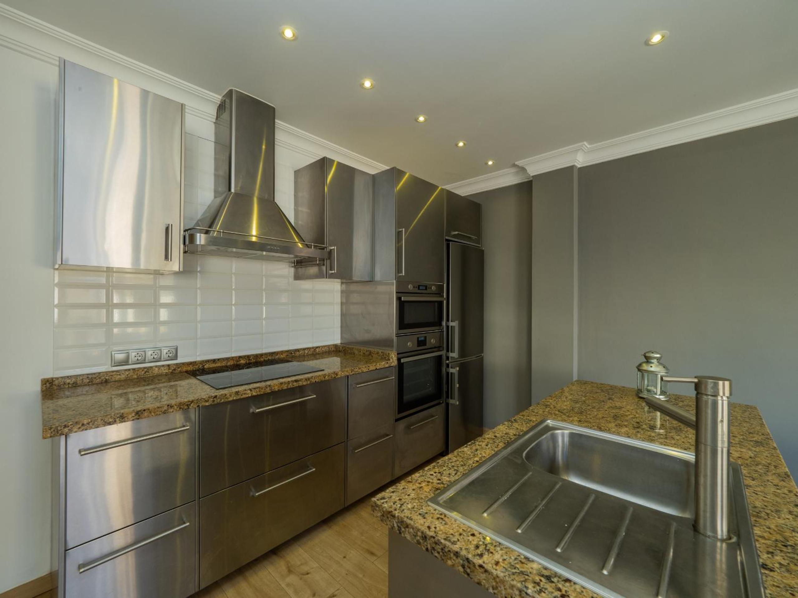 Cubo's Beach Side Apartment at La Cala