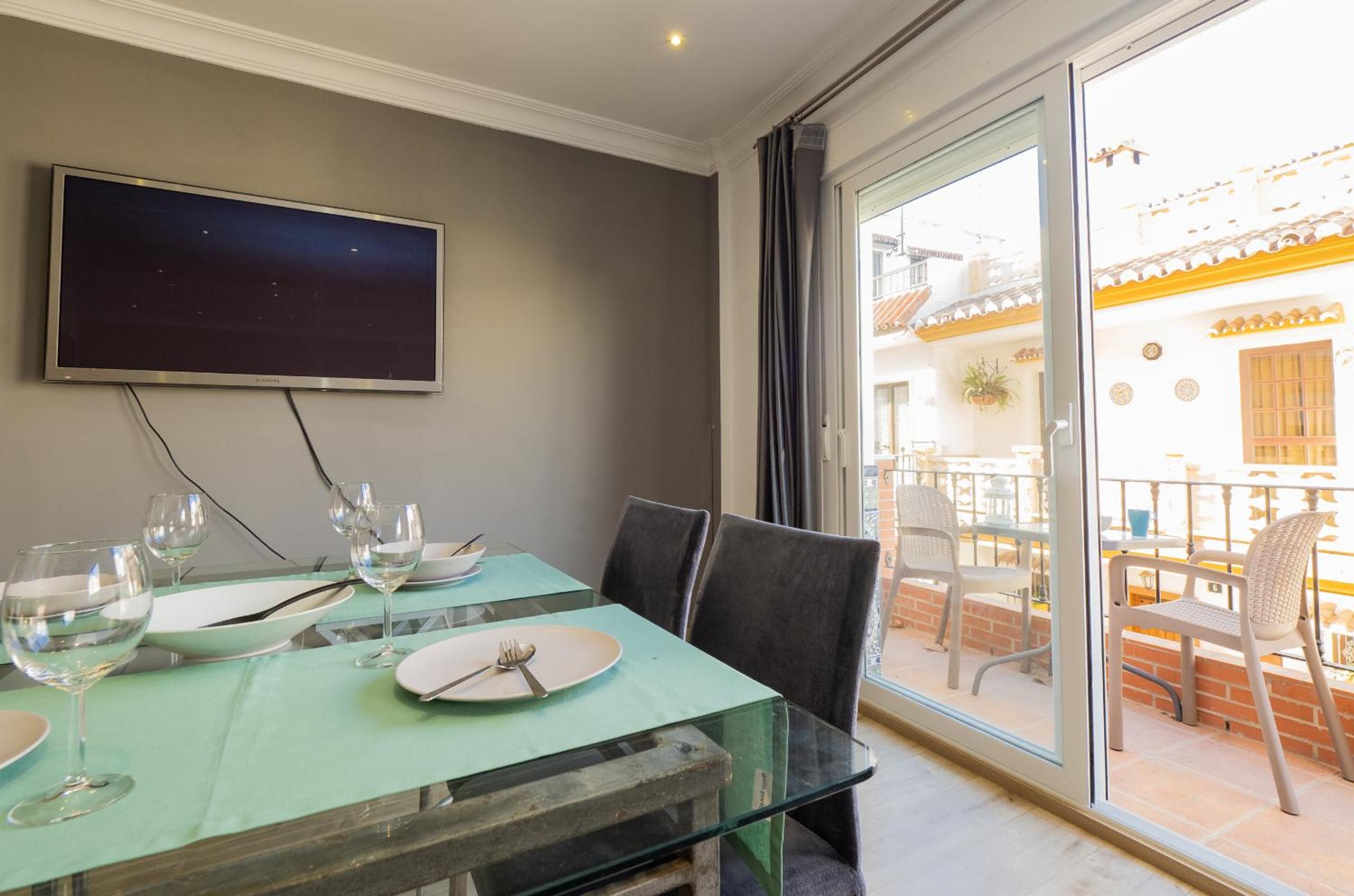 Cubo's Beach Side Apartment at La Cala