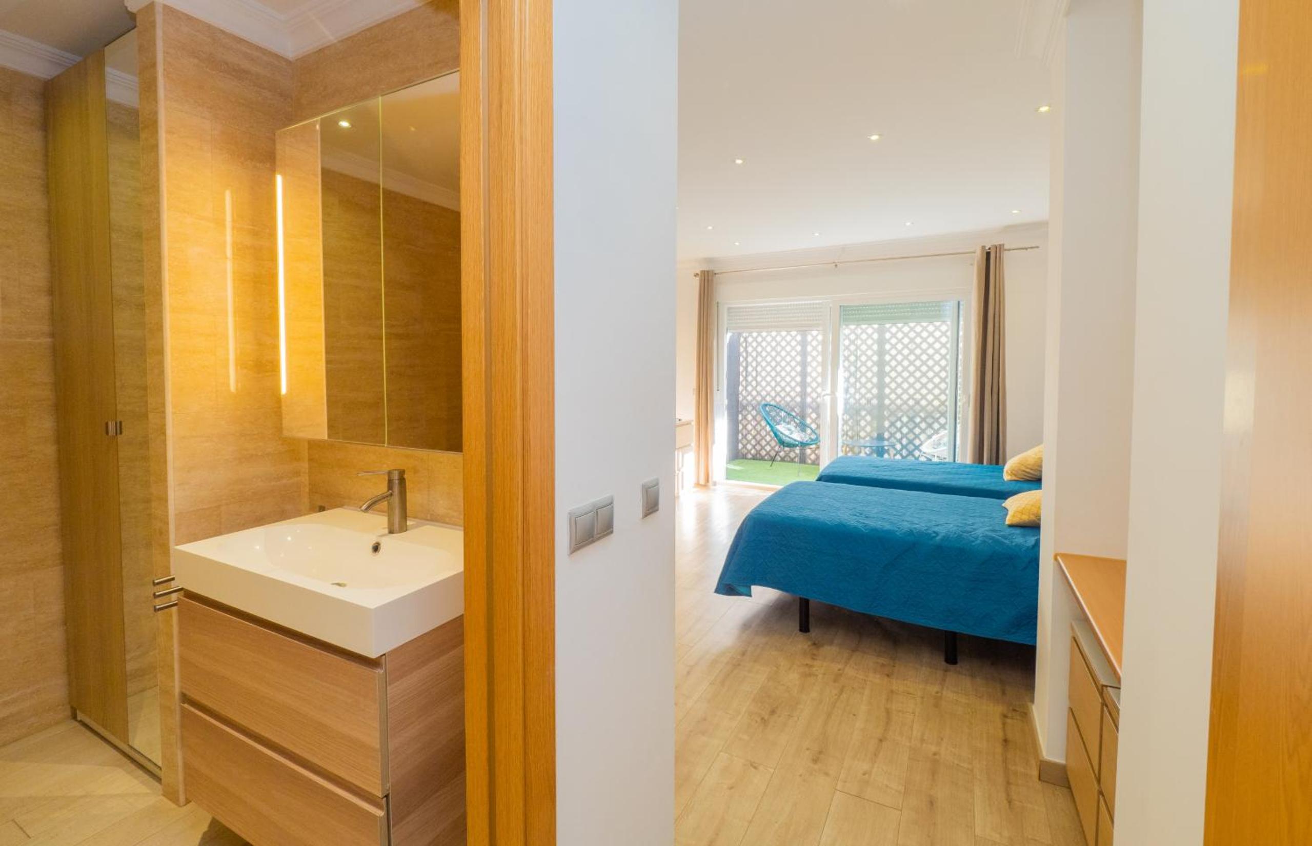 Cubo's Beach Side Apartment at La Cala