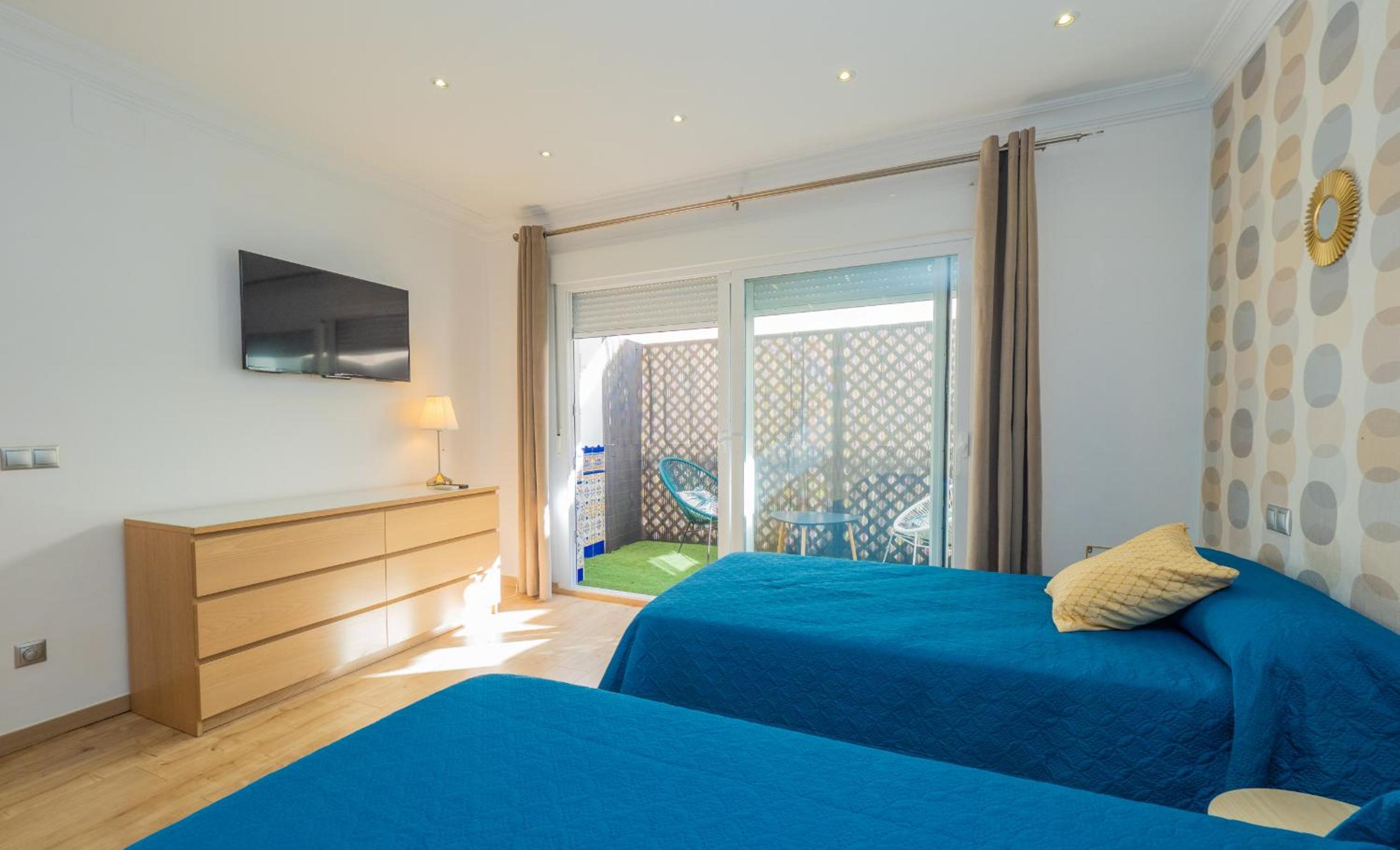 Cubo's Beach Side Apartment at La Cala