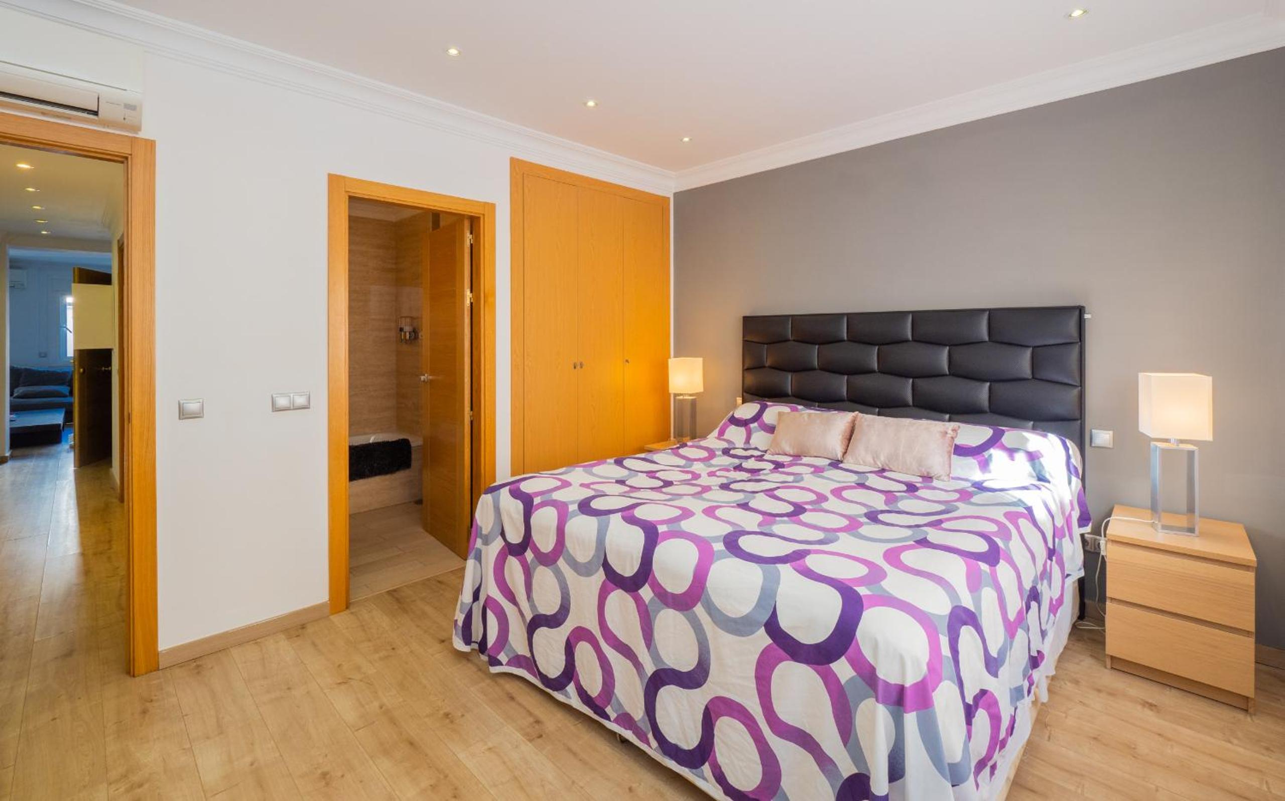 Cubo's Beach Side Apartment at La Cala