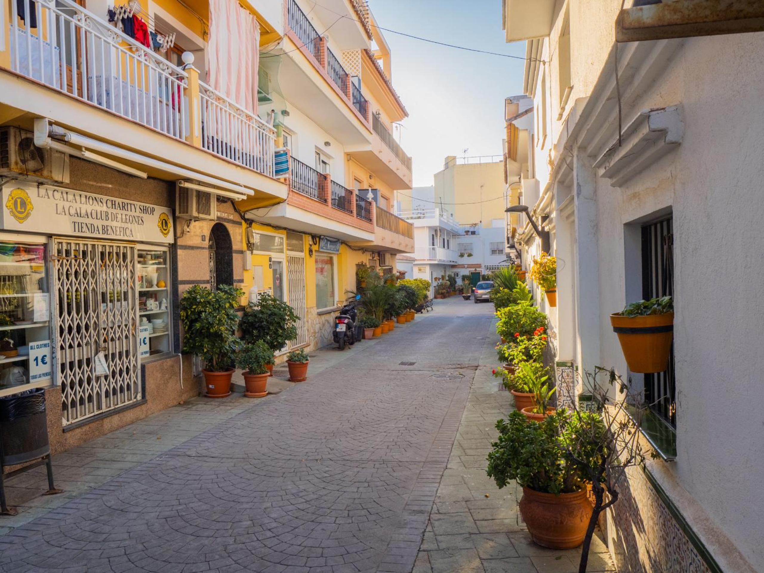Cubo's Beach Side Apartment at La Cala