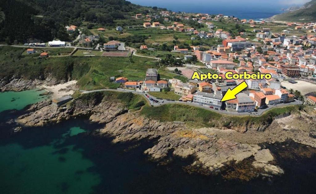 Apartment with sea views