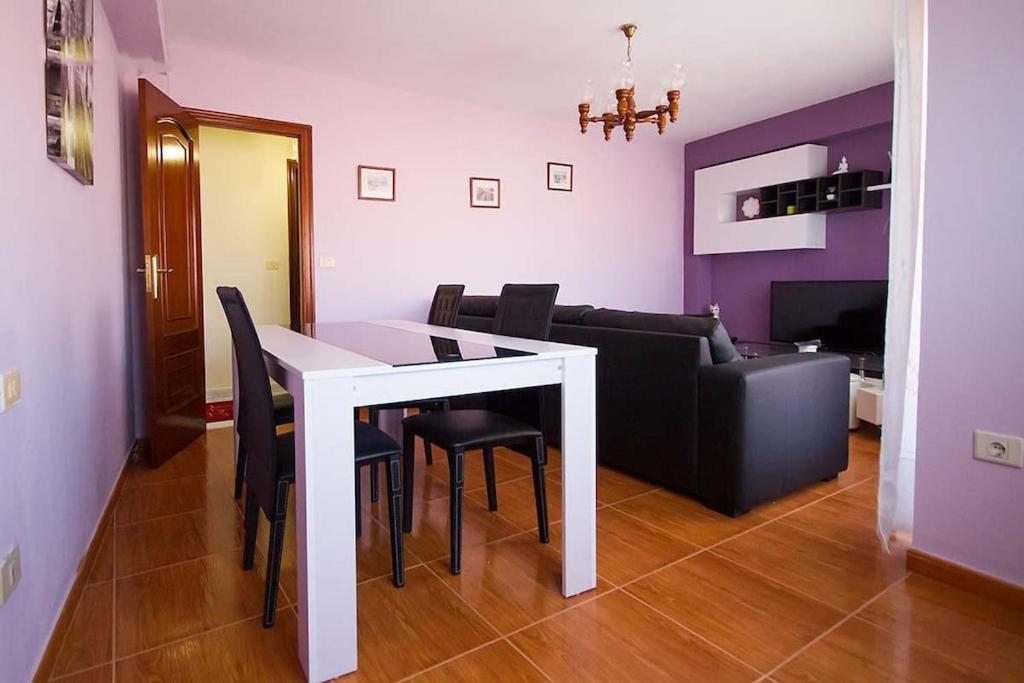 Apartment with sea views