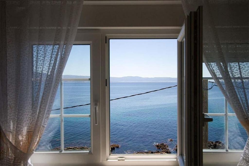 Apartment with sea views