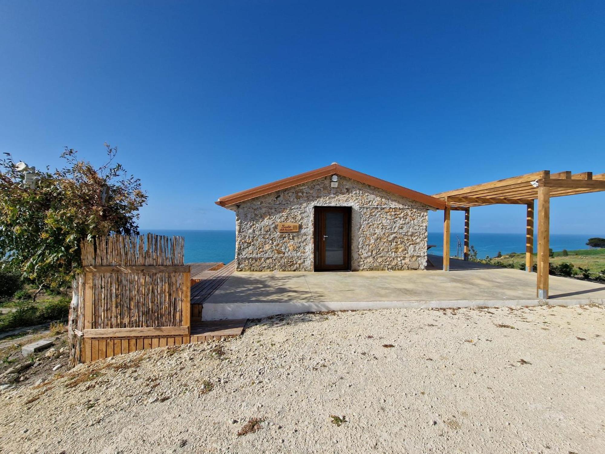 Tendu' Punta Bianca Glamping Camp