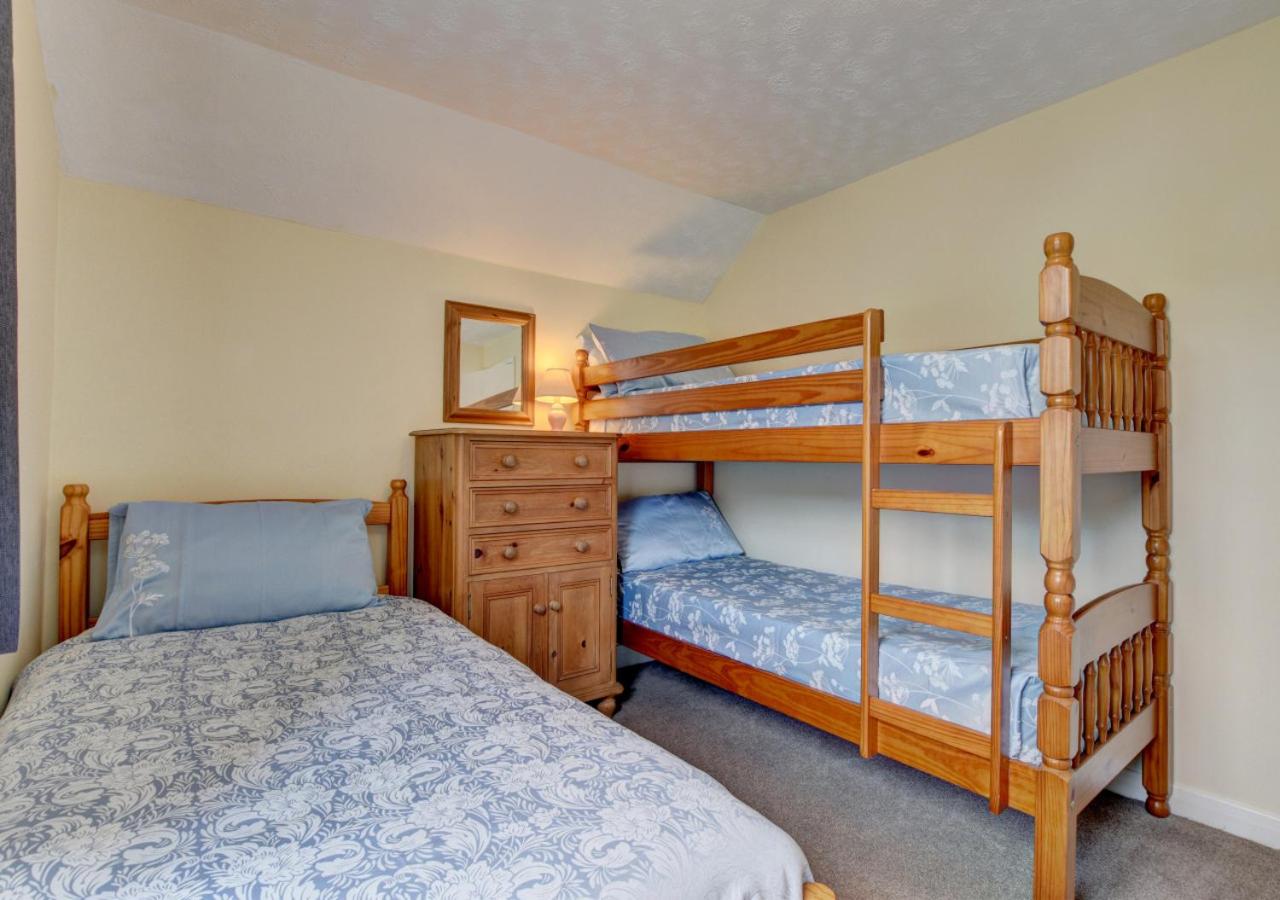 2 Bed in Westward Ho oc-n0987