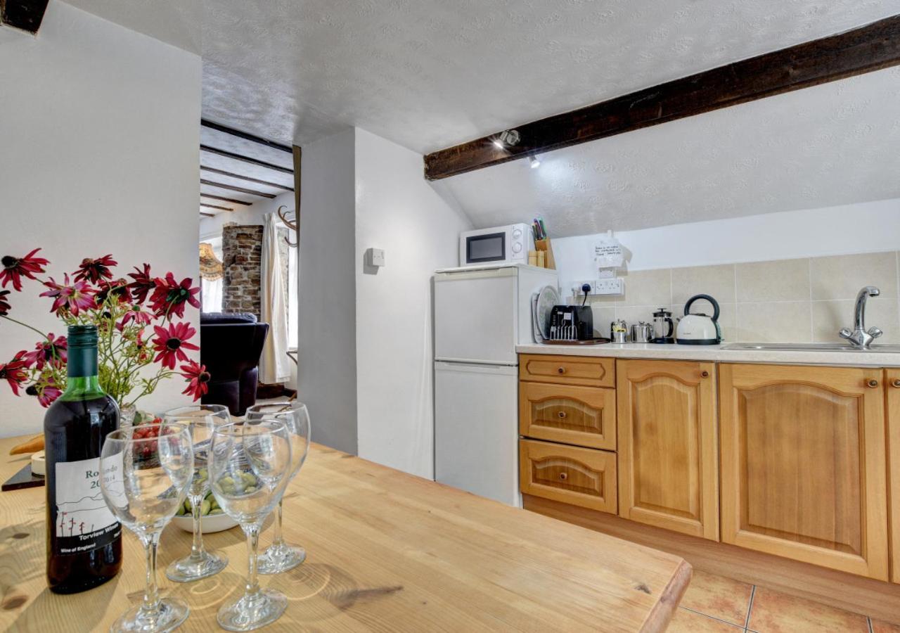 2 Bed in Westward Ho oc-n0987