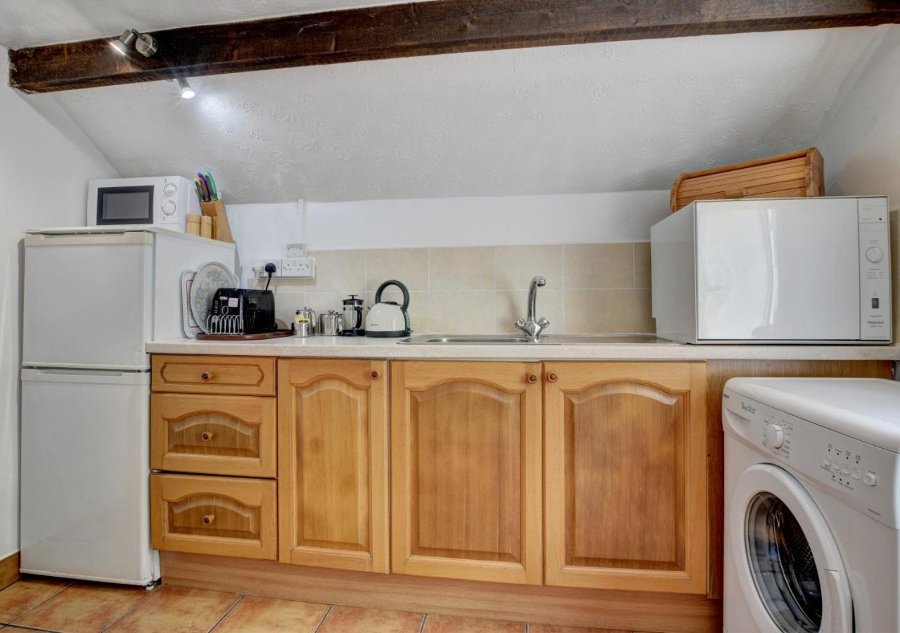 2 Bed in Westward Ho oc-n0987
