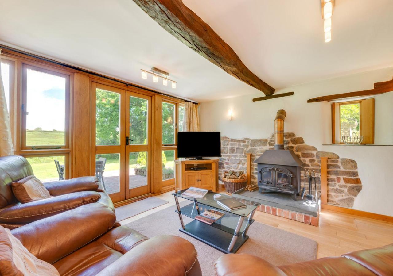 2 Bed in Meshaw oc-meadow