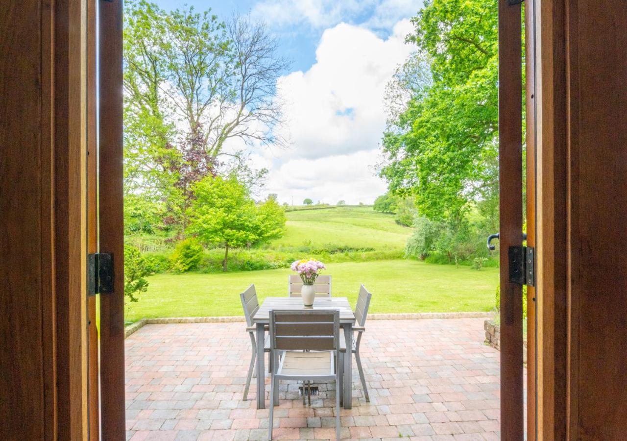 2 Bed in Meshaw oc-meadow