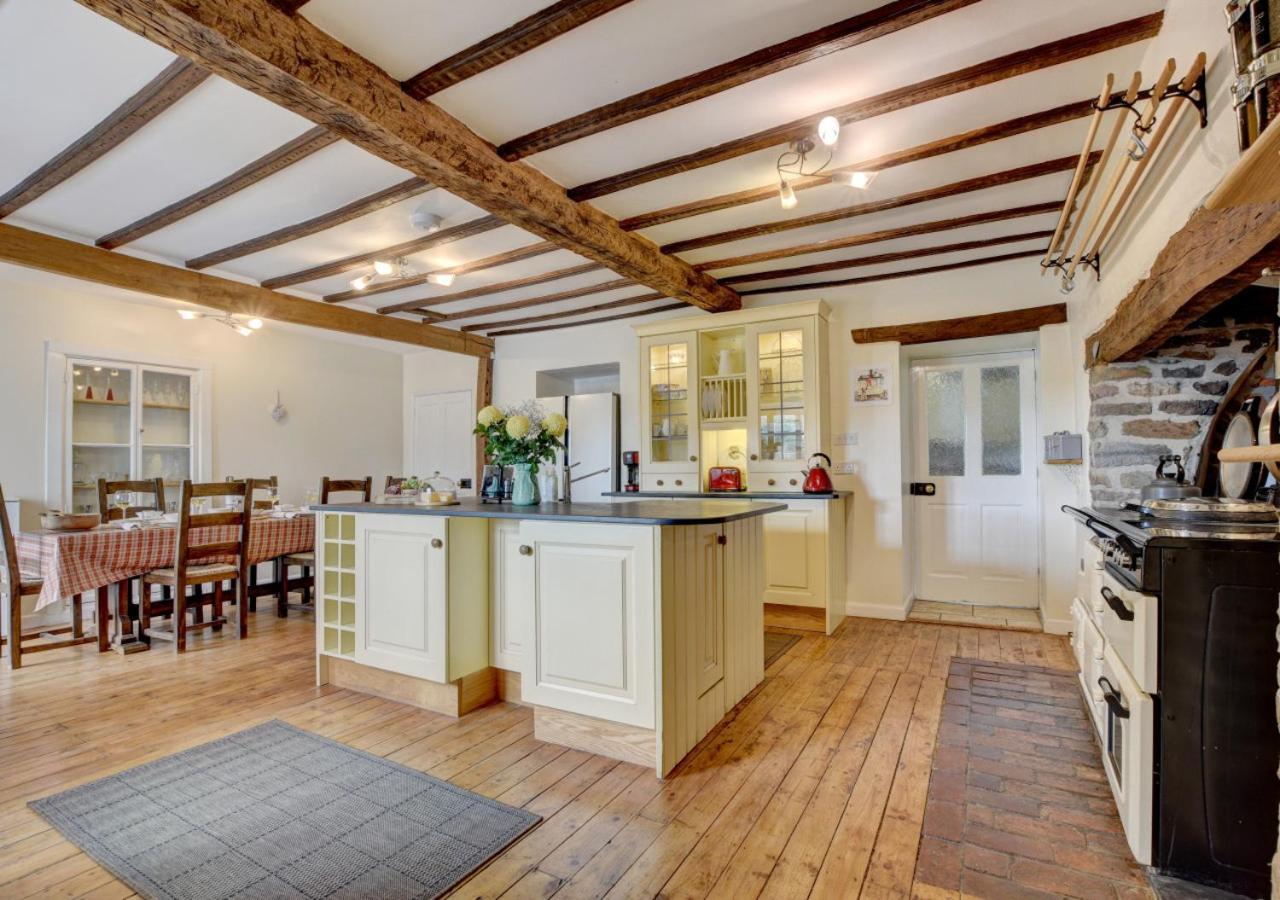 2 Bed in Rose Ash oc-nether