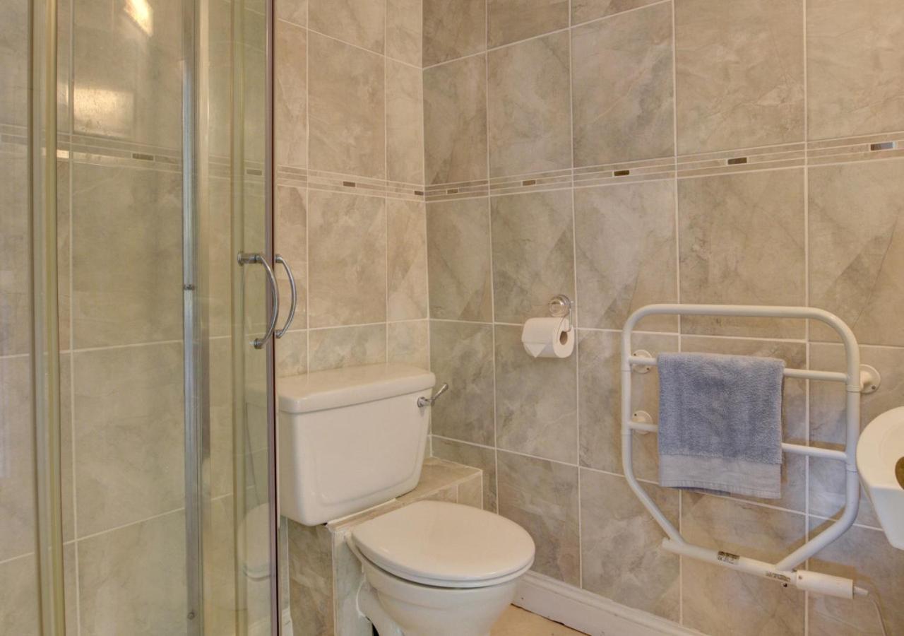 2 Bed in Rose Ash oc-nether
