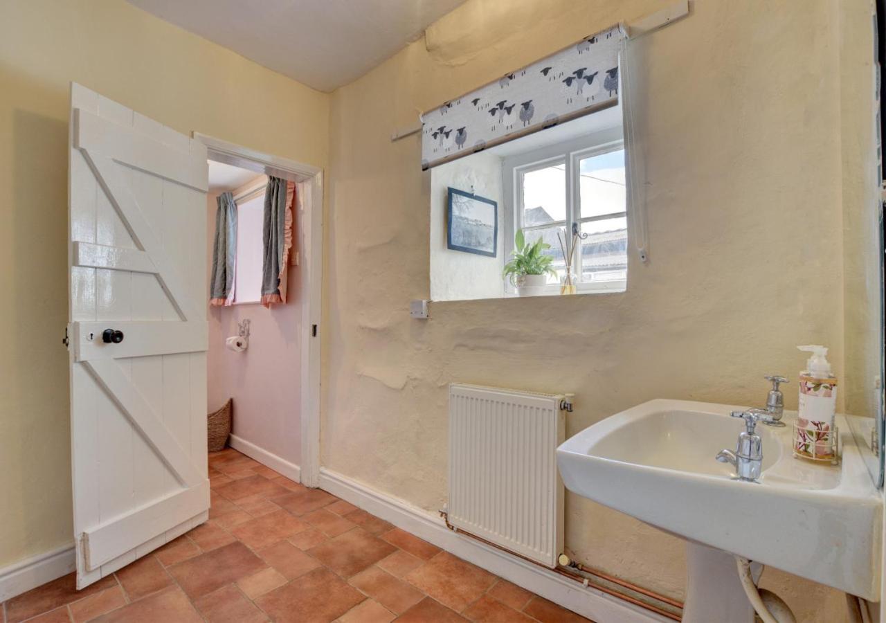 2 Bed in Rose Ash oc-nether