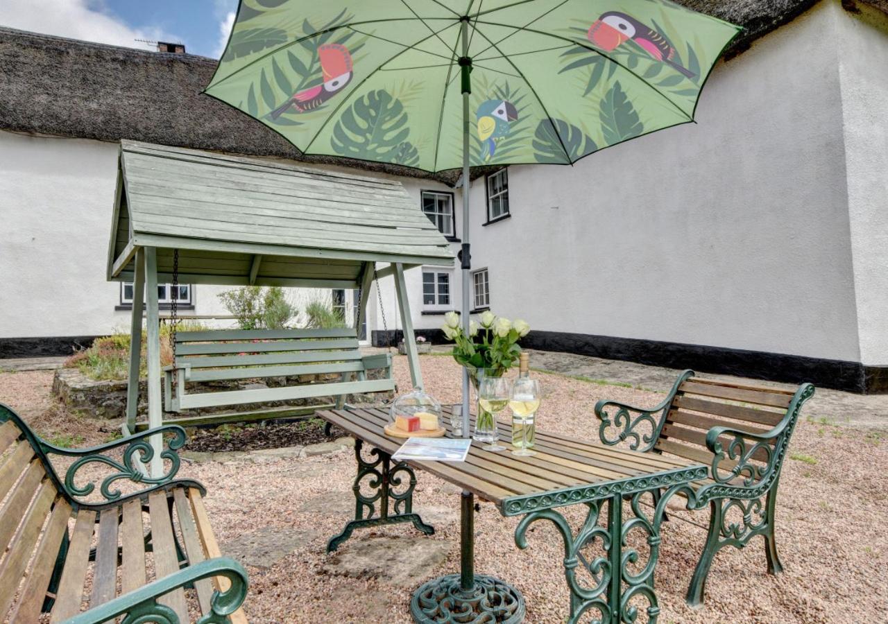 2 Bed in Rose Ash oc-nether