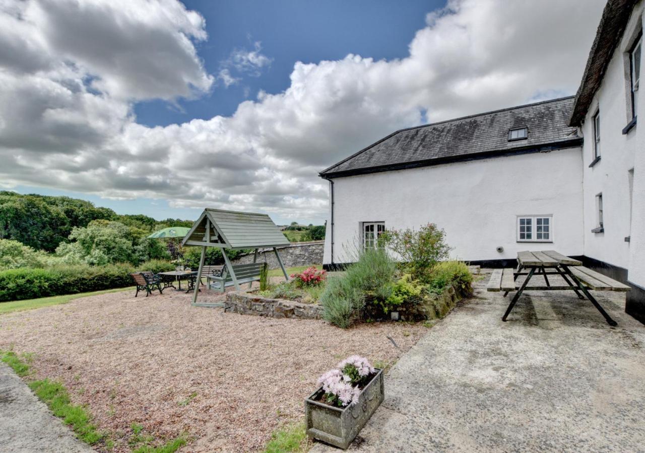 2 Bed in Rose Ash oc-nether