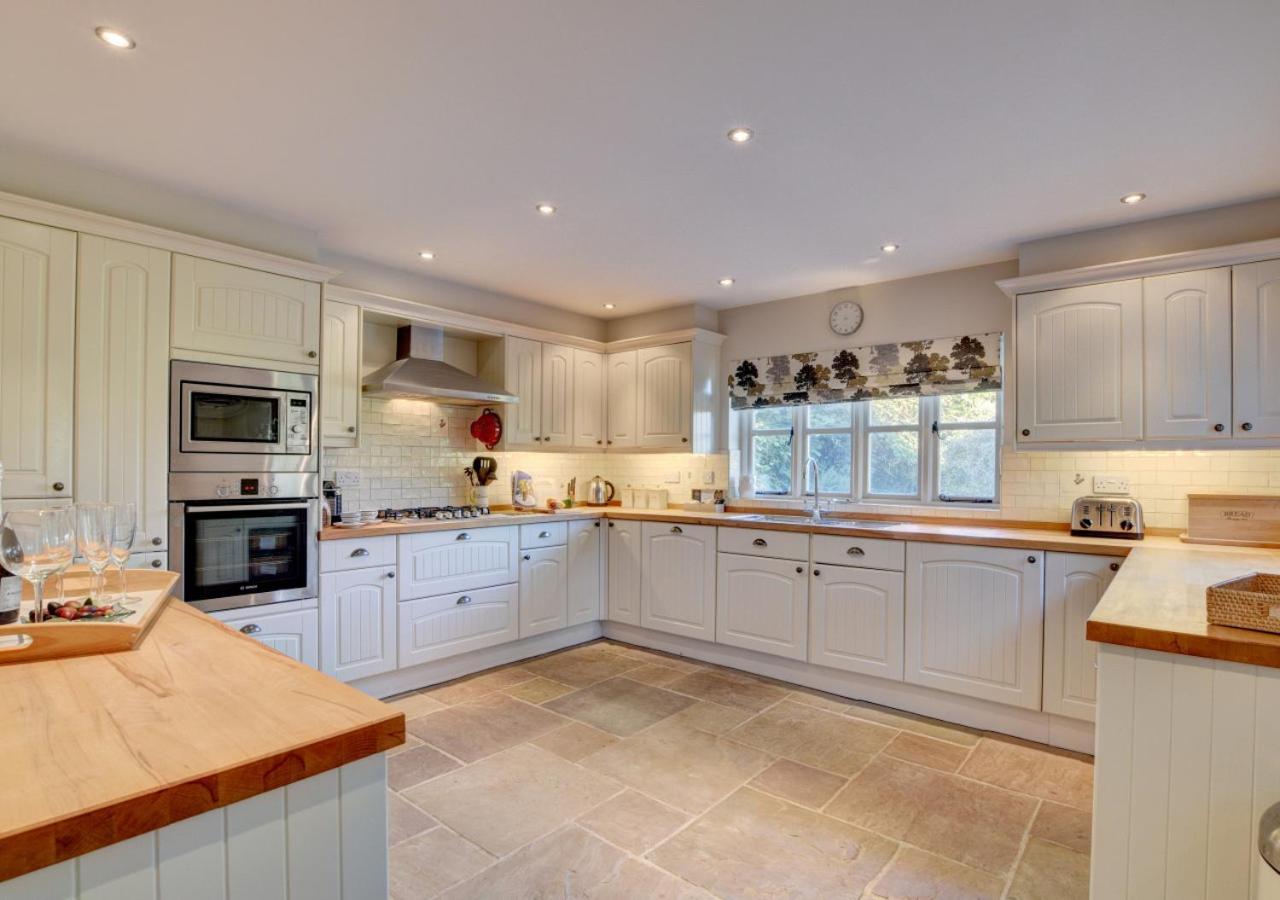 3 Bed in Burrington oc-northc