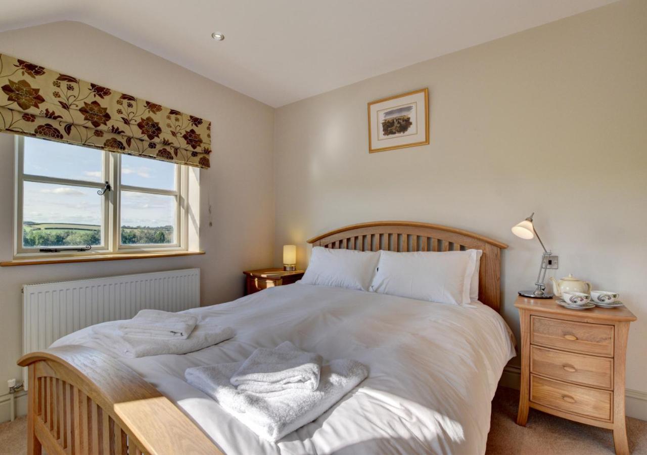 3 Bed in Burrington oc-northc