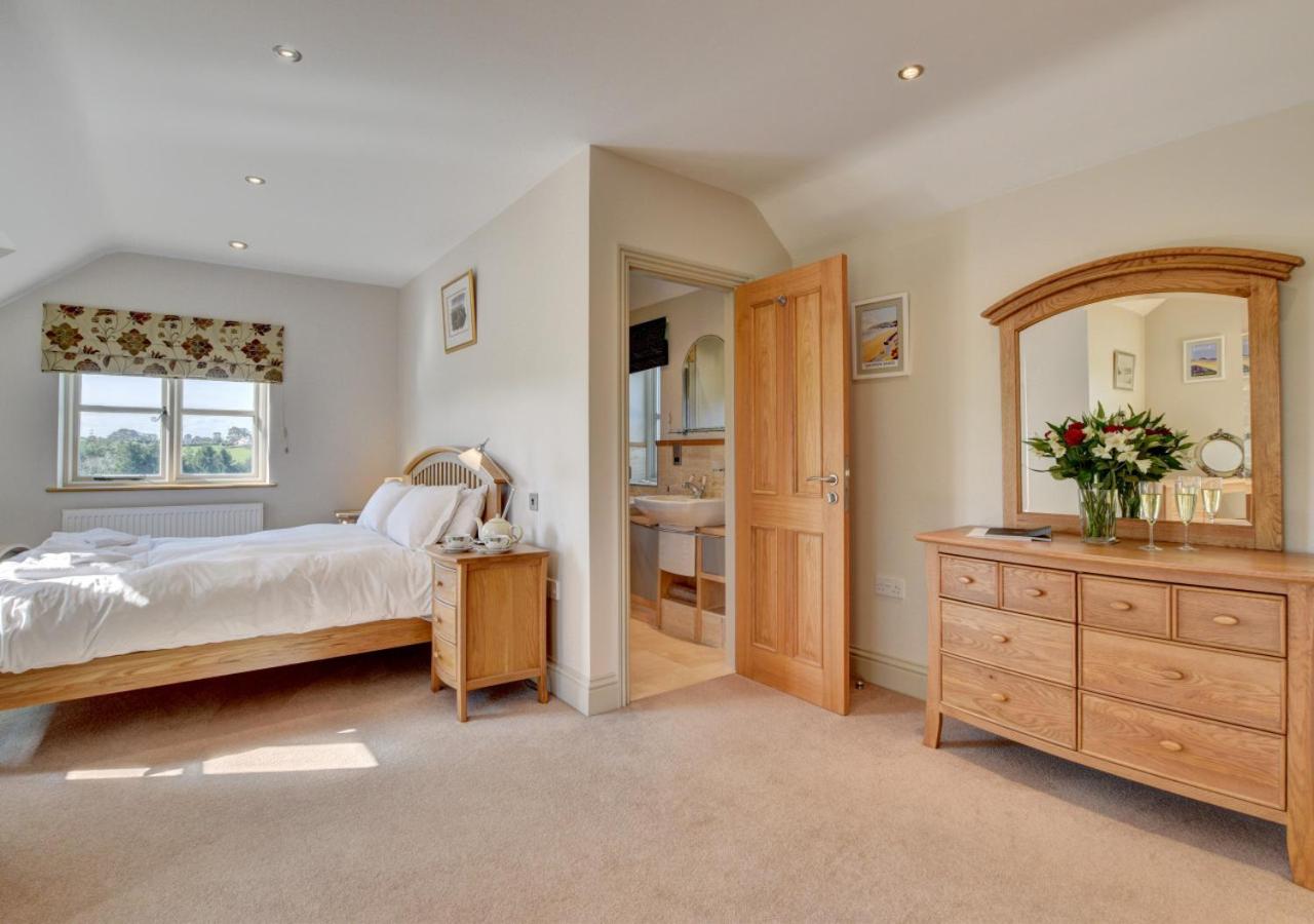 3 Bed in Burrington oc-northc