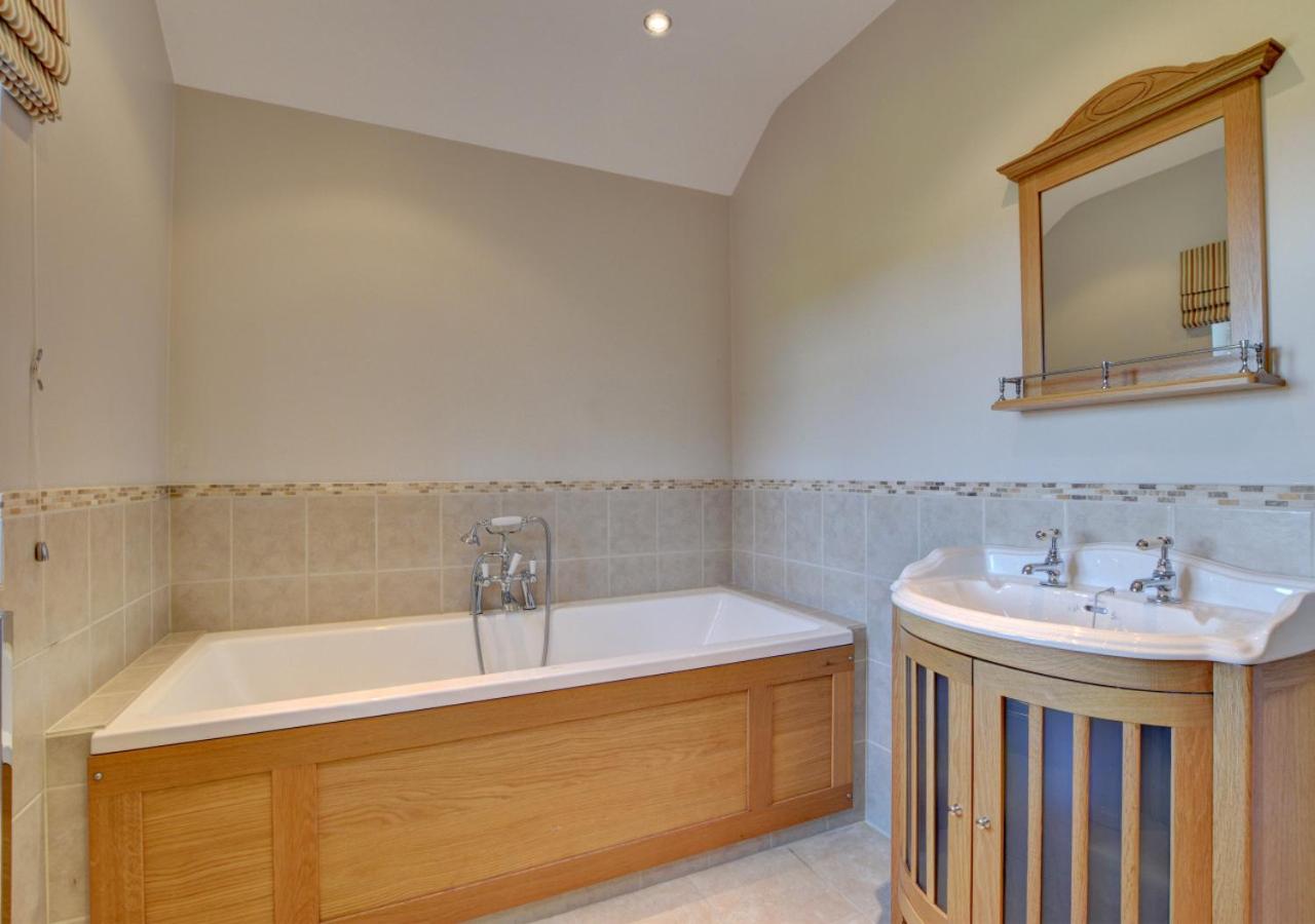 3 Bed in Burrington oc-northc